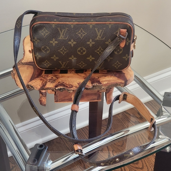 Louis Vuitton Handbags - LOUIS VUITTON Pochette Marly Monogram Canvas Crossbody Bag..Authentic!!